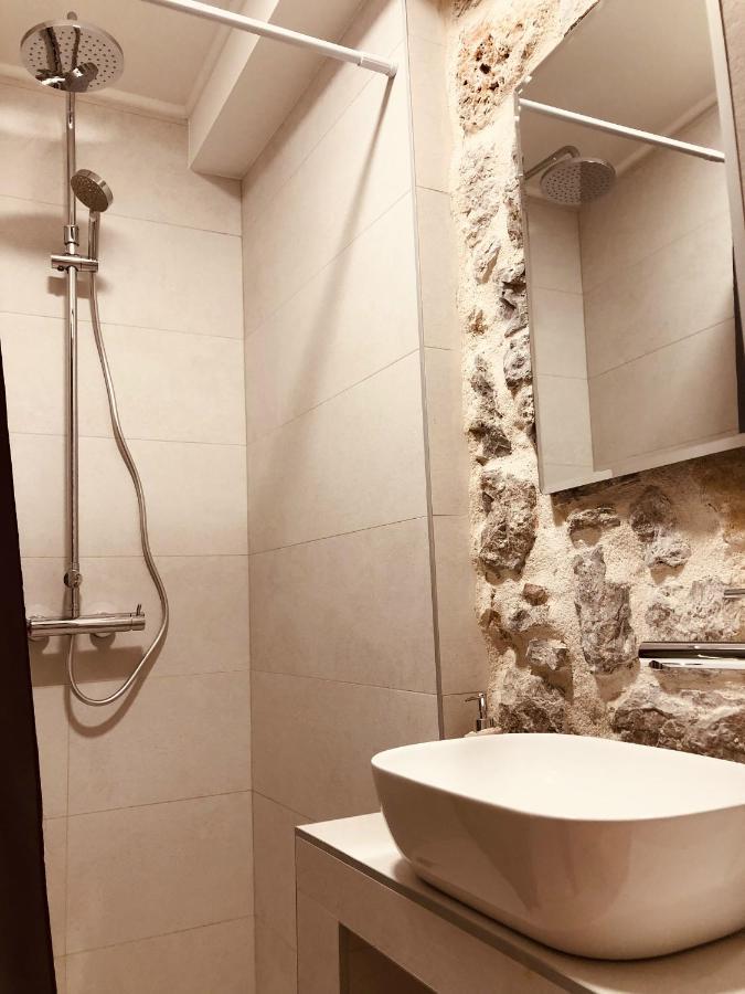 Guesthouse Giraffe Донья-Ластва Экстерьер фото