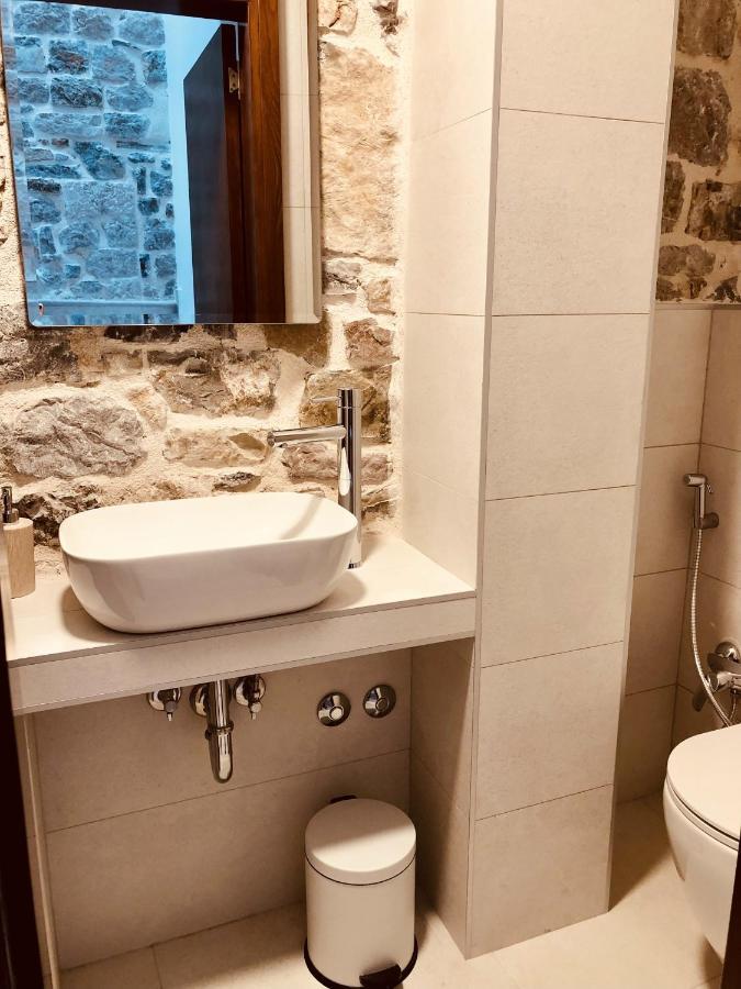 Guesthouse Giraffe Донья-Ластва Экстерьер фото